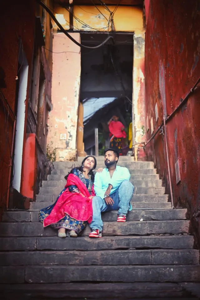 The best time for a couple shoot in Varanasi